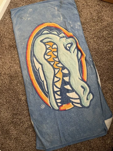 UNIVERSITY OF FLORIDA Gators Towel Vintage BEACH TOWEL BATH Towel Collegiate Cover