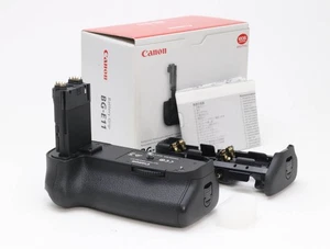 Canon BG-E11 Battery Grip for EOS 5D Series Excellent JAPAN - Picture 1 of 6