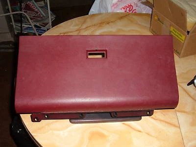 GM 25511115 25526919 Glove box Lid 1988-90 Buick Electra  park avenue lesabre - Image 1 of 3