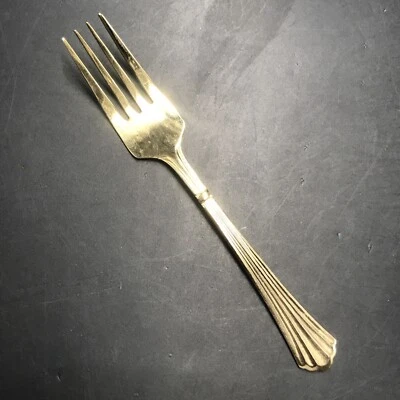 One (1) Hampton Forge Gold Stainless Scalloped Ribbed Pattern Salad Forks 6.25" — 第 1/4 张图片