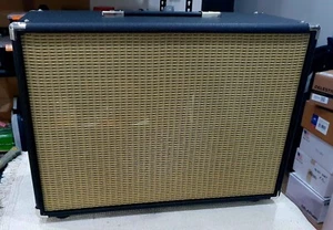 EB 2 x 10" Guitar speaker cab only. US style. 610 x 430 x 280mm - Picture 1 of 3