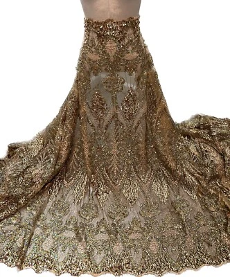 "Tela de encaje bordada lentejuelas iridiscentes holográficas doradas 50"" ancho 1 yarda" Foto 1 de 3