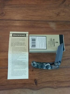 BROWNING MODEL 6062 BARRACUDA MEDIUM CHISEL POINT MOBU KNIFE MOSSY OAK HANDLE - Image 1 of 4