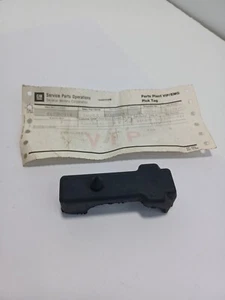 New Genuine GM - 14088017 - NOS - - Picture 1 of 3