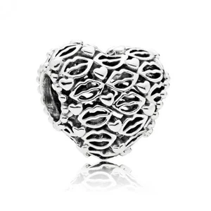 Original Pandora Liebe & Küsse Durchbrochenes Herz Charm 796564 Nicht mehr im Handel erhältlich - Bild 1 von 8