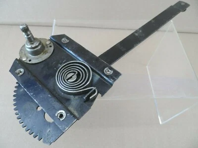 Window Regulator 1937-1938 Pontiac Deluxe 6 Series 8 Series Sedan Right 4074619 - Image 1 of 4