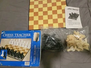 2003 Vtg. Cardinal Chess Teacher Strategy Board Game for Beginners Complete - Picture 1 of 13