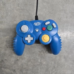 Mad Catz Wired Controller Blue for Nintendo GameCube & Wii Console Tested Works - Picture 1 of 3