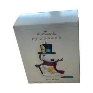 2006 Hallmark Keepsake Peanuts Snoopy "Joe Coolest" Christmas Ornament NEW - Picture 1 of 2