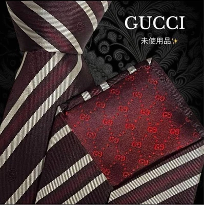 Cravatta Gucci nuova mai usata rossa argento a righe 100% seta Made in Italy - Immagine 1 di 4