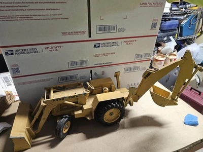 VintageFord 755A Tractor Backhoe / Loader/ Excavator, Pressed Steel - Image 1 of 4