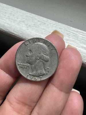 1967 Liberty Washington Quarter- (25cent) No Mint Mark Error - Image 1 of 4