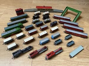 Lone Star OOO N Gauge Mixed Lot Trains Freight Buildings Passenger  Coaches
