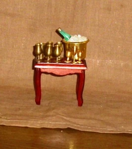 Beistelltisch mit Getränk-Miniatur 1:12-guter Zustand - Bild 1 von 5