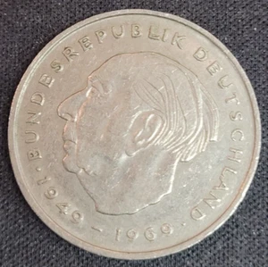 1973 German 2 Deutsche Mark Coin - 1949-1969 Theodor Heuss President Deutschland - Picture 1 of 2