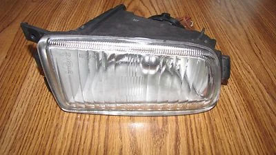 ПРОТИВОТУМАННЫЕ ФАРЫ LEXUS GS300 ПОД ПРАВУЮ РУКУ 1998-2005 ОТ ОРИГИНАЛЬНОГО ПРОИЗВОДИТЕЛЯ ПАССАЖИРСКИЕ  - Изображение 1 из 3