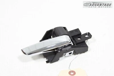 MITSUBISHI OUTLANDER SPORT 2011-2023 MANIJA DE PUERTA INTERIOR DELANTERA DERECHA OEM Foto 1 de 4