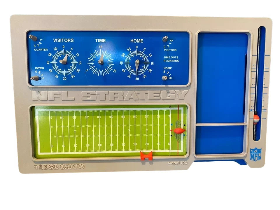 Tudor Games NFL Strategy Game Board Base Scoreboard 1976 Replacement Parts Piece - Image 1 of 4