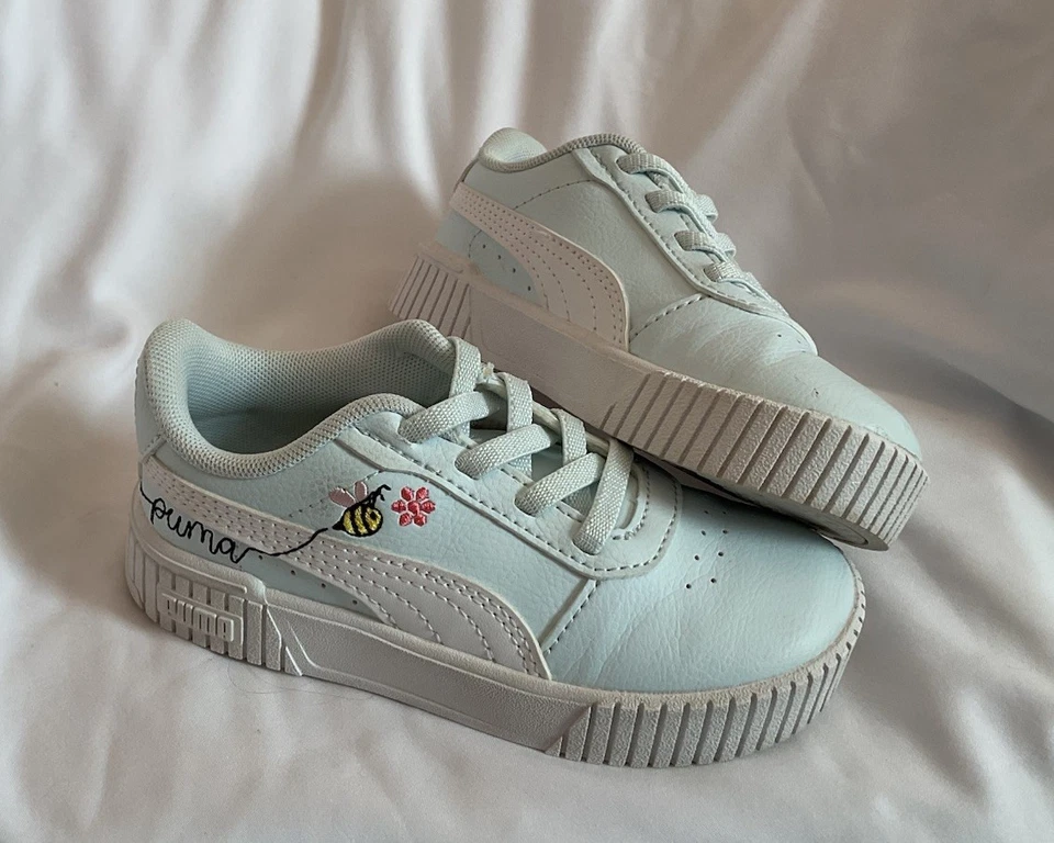 Zapatilla deportiva Puma para niños pequeños 9c de cuero sin cordones azul cielo con detalle de abeja Foto 1 de 4