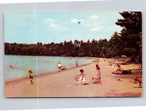 Postal genérica de colección escena de playa lago publicada en Saint Johnsbury Vermont años 50 - Imagen 1 de 3