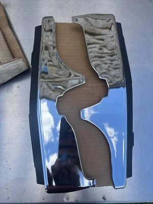 Protector de parachoques trasero NOS 77-79 Ford LTD II Thunderbird 1977-1979 Foto 1 de 4