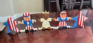Juego de 5 figuras decorativas de madera pintadas a mano del 4 de julio - Imagen 1 de 5