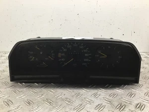 Tacho Mercedes-Benz 190 (W201) 190 E 83kW 113PS 2015420406 Kombiinstrument - Bild 1 von 5