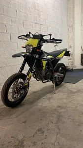 Fantic XMF Performance Motard 125cc 4t 2022 con 915km - Foto 1 di 11