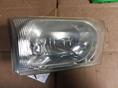 Passenger Right Headlight Fits 01-04 EXCURSION 1032086 - Image 1 of 4