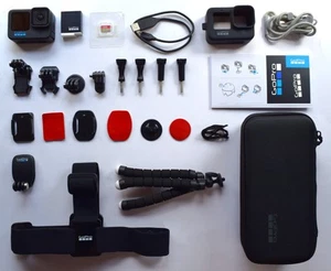GoPro Hero 11 Black | 5.3K Ultra HD Action Camera Bundle + 32GB SD Card - Picture 1 of 8