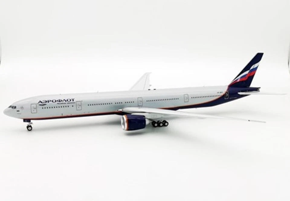 Aeroflot Boeing 777 VP-BFC Con Supporto 1:200 Inflight200 IF773SU1021 - Immagine 1 di 1