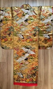 Iro-uchikake Kimono Giapponese Tradizionale Matrimonio Oro Gru Fiore Pino a - Foto 1 di 10