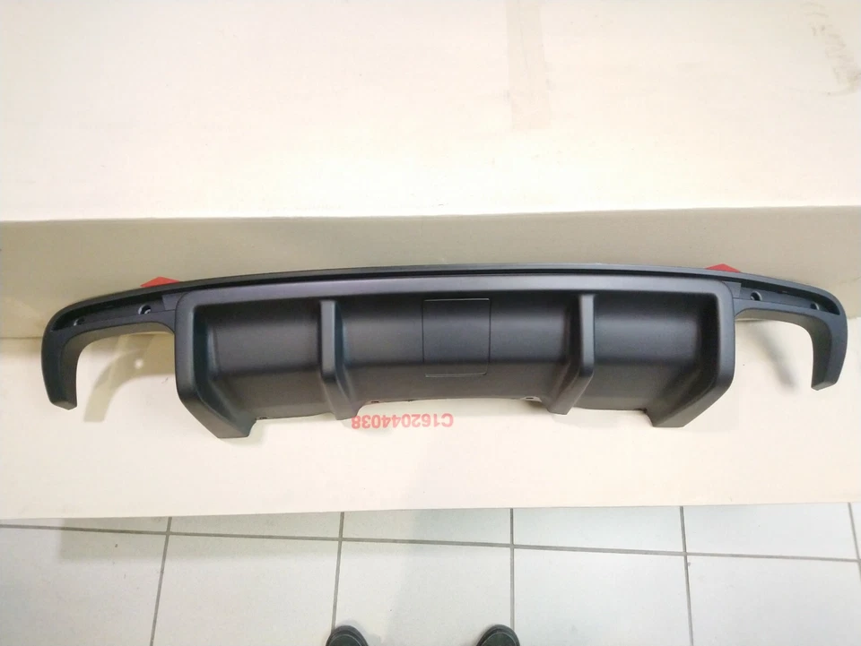 Genuine GM holden 2008-2009 pontiac G8 gxp rear bumper diffuser - Image 1 of 1