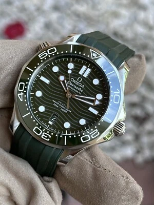 OMEGA Seamaster 300 Pro  Green Rubber Strap - Image 1 of 4