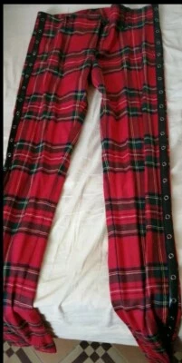 Pantaloni punk donna. Vestono stretto, morbidi e comodi.  - Immagine 1 di 4