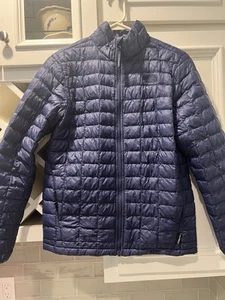 The North Face Thermoball Eco jacket in Navy Blue~boys size Medium ( 10/12)~USED - Picture 1 of 9