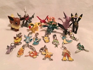 Lote de figuras y dijes Pokémon de colección Eevee Espeon Charizard - Imagen 1 de 8
