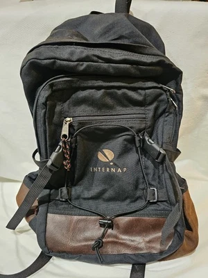 Mochila De Colección Trager Seattle Multi Bolsillo Hecha en EE. UU. Negro Gamuza Cuero Logo Foto 1 de 4