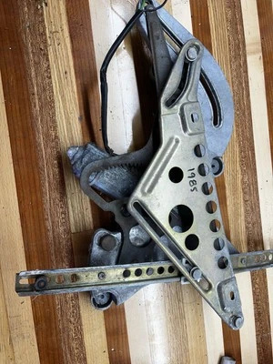 W126 380SEC 500SEC 560SEC COUPE WINDOW REGULATOR Right Rear With Motor - Image 1 of 4