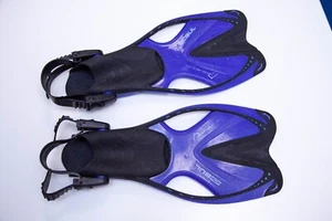 GUL Snorkel Adjustable Fins Junior Kids S/M UK Kids 7-11 EU 24-29 2-4 Years Blue - Picture 1 of 10
