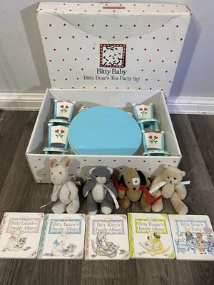 Juego de fiesta de té American Girl Bitty Baby Bear con Bitty Puppy Bunny Kitty Foto 1 de 4