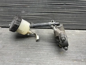 Suzuki GSXR600 2006 cilindro maestro de freno delantero, OEM #111225 - Imagen 1 de 10