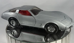 Vintage Ertl 1978 silber Chevrolet Corvette Druckguss Metall Maßstab 1:24 Modellauto USA - Bild 1 von 12