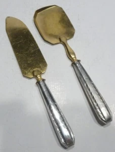 Paire de COUVERTS Anciens à Gâteaux avec Manches en Argent - Picture 1 of 6