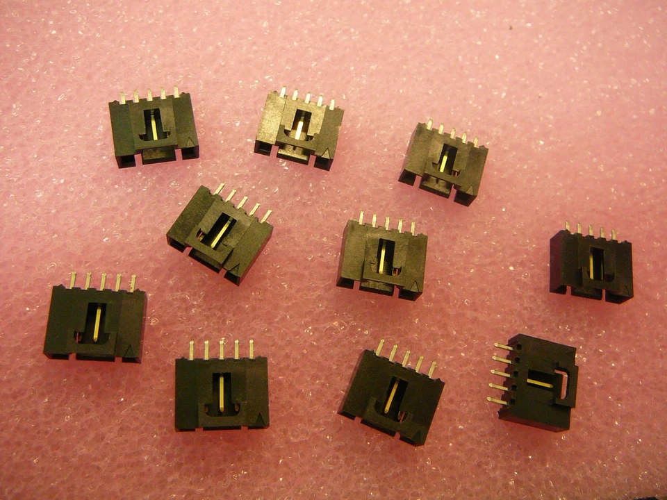 Cabezal Conector MOLEX 70543-0004 5 Poses .100 Vertical DORADO **NUEVO** Cantidad.10 Foto 1 de 1