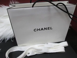 Bolso de Compras Plegable Chanel Papel Blanco Plus Cinta Hilo Largo Colección Regalos - Imagen 1 de 7