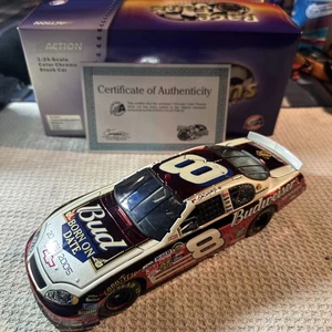 1:24 ACTION 2005 #8 BUDWEISER DAYTONA BORN ON DATE FEB 12 DALE EARNHARDT JR WOW - Picture 1 of 4