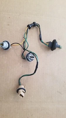 Mazda Protege 2002 2003 5 luces traseras arnés de cables  Foto 1 de 2