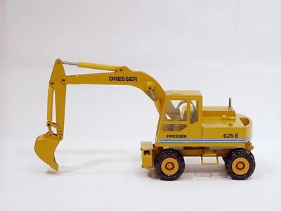 Dresser 625E Wheel Excavator - 1/50 - Conrad #2818 - No Box - Image 1 of 2