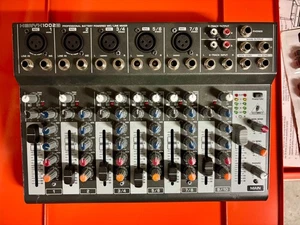 Behringer Xenyx 1002B 10-Input 2-Bus Mixer with XENYX Preamps 9v Battery - Picture 1 of 2